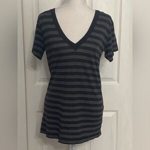 Hi-Line Gray and Black Striped V-Neck Loose Fitting Short Sleeved Top Size Med